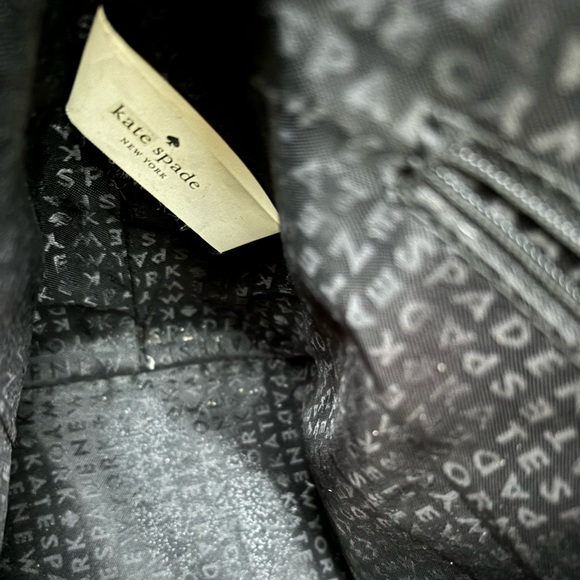 Kate Spade ♠️ handbag Black. Handles worn. Otherwise great condition. - Picture 2 of 6
